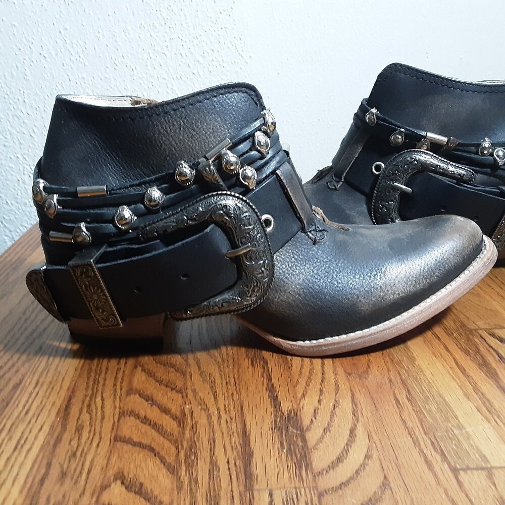 Freebird by Steven Saloon Boots in Black